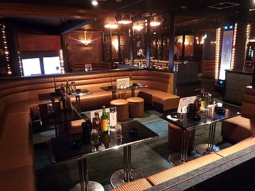 Ｌounge　Ｐub　ＭＩＫＡＤＯ　～ミカド～